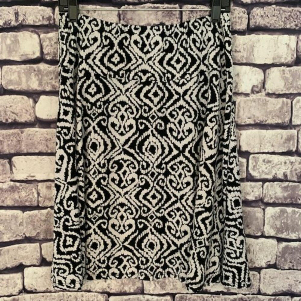 Chico's Black & White Skirt Size M